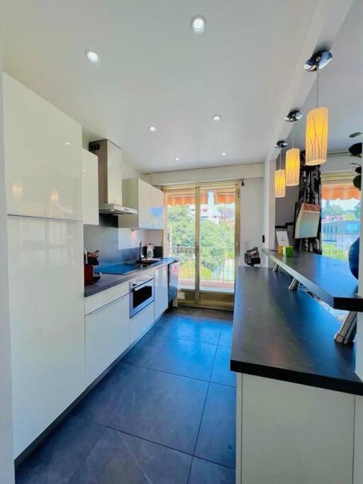 Le Pinede - Apt 4 Prs- Parking - Clim - 500M Plages Antibes Kültér fotó