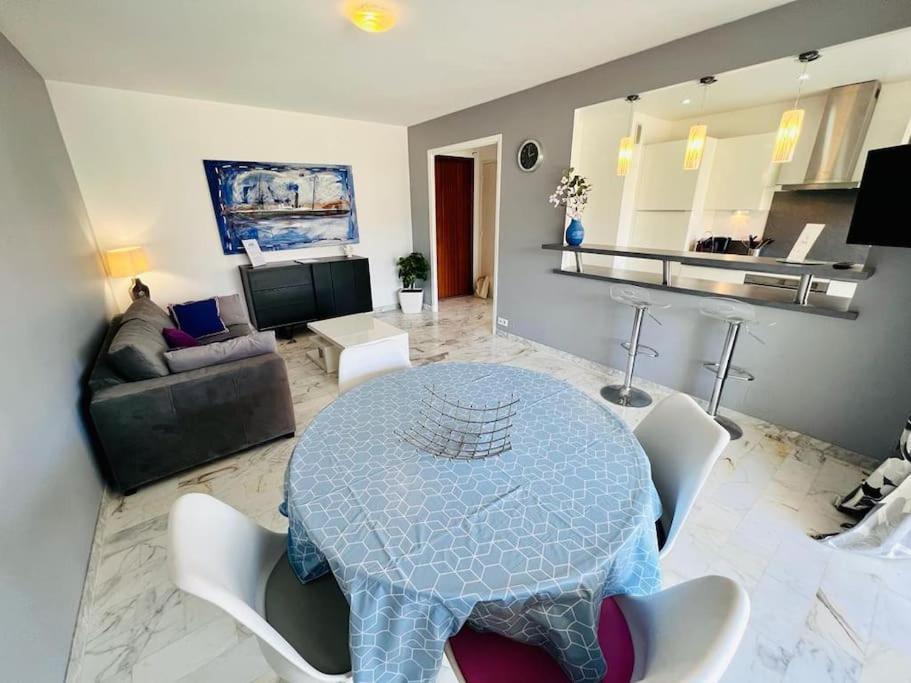 Le Pinede - Apt 4 Prs- Parking - Clim - 500M Plages Antibes Kültér fotó