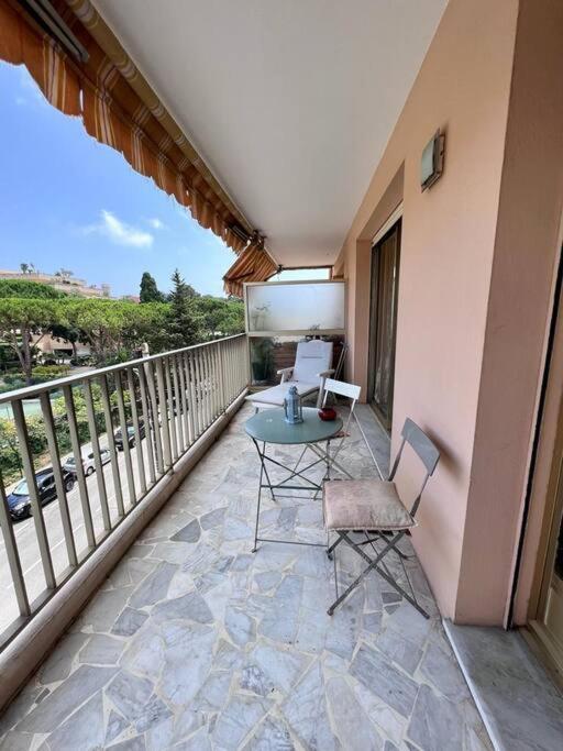 Le Pinede - Apt 4 Prs- Parking - Clim - 500M Plages Antibes Kültér fotó