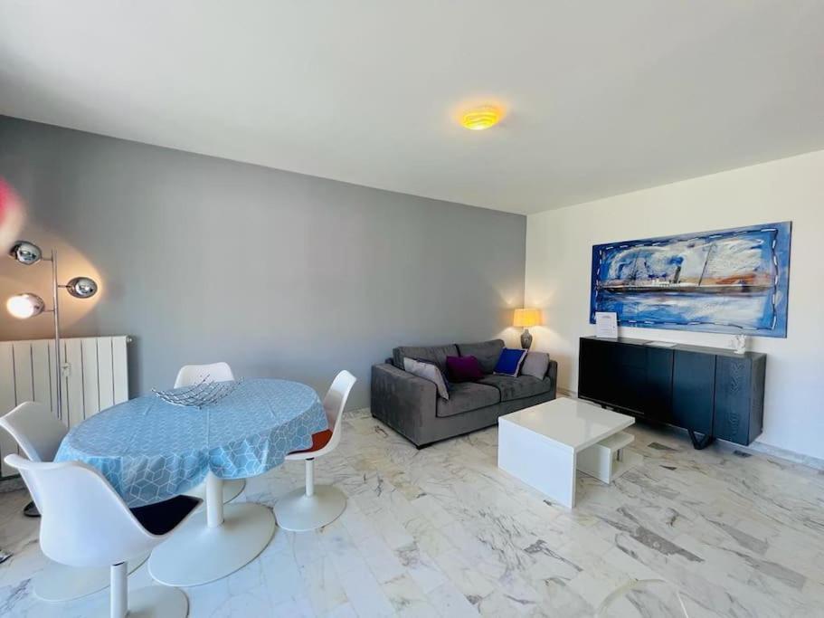 Le Pinede - Apt 4 Prs- Parking - Clim - 500M Plages Antibes Kültér fotó