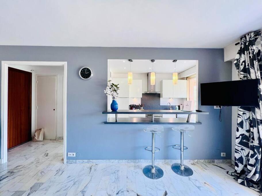Le Pinede - Apt 4 Prs- Parking - Clim - 500M Plages Antibes Kültér fotó
